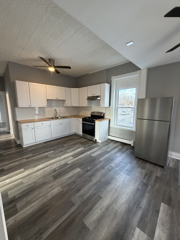 241 Saratoga St in Cohoes, NY - Building Photo - Building Photo