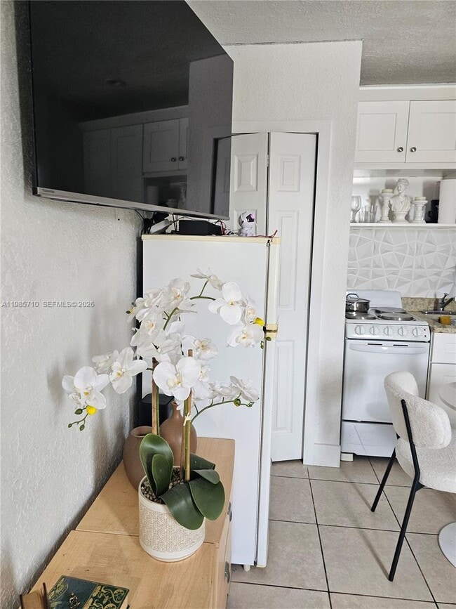 2513 SW 10th St in Miami, FL - Building Photo - Building Photo