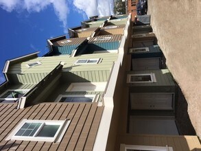 Pine Street 6 Plex in Tacoma, WA - Foto de edificio - Building Photo