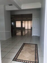 9910 SW 23rd St in Miami, FL - Building Photo - Building Photo