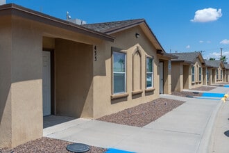 Patriot Palms in El Paso, TX - Building Photo - Building Photo