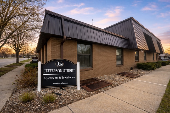 property at 225 W Jefferson St