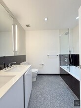 NO fee Sunny 1 bedroom 1 bathroom with was in New York, NY - Building Photo - Building Photo