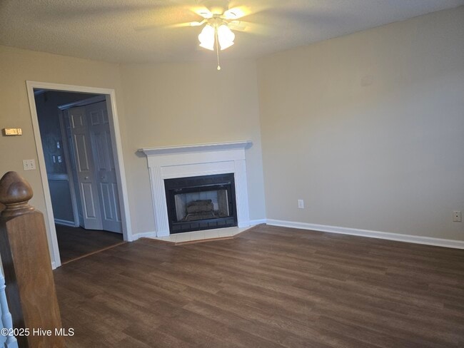 3807 Sterling Pointe Dr in Winterville, NC - Building Photo - Building Photo