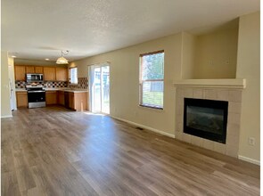16676 E Phillips Pl in Englewood, CO - Building Photo - Building Photo