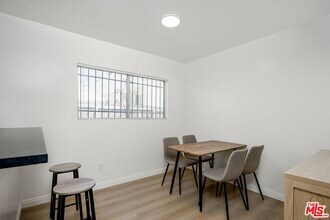 3620 S Budlong Ave in Los Angeles, CA - Building Photo - Building Photo