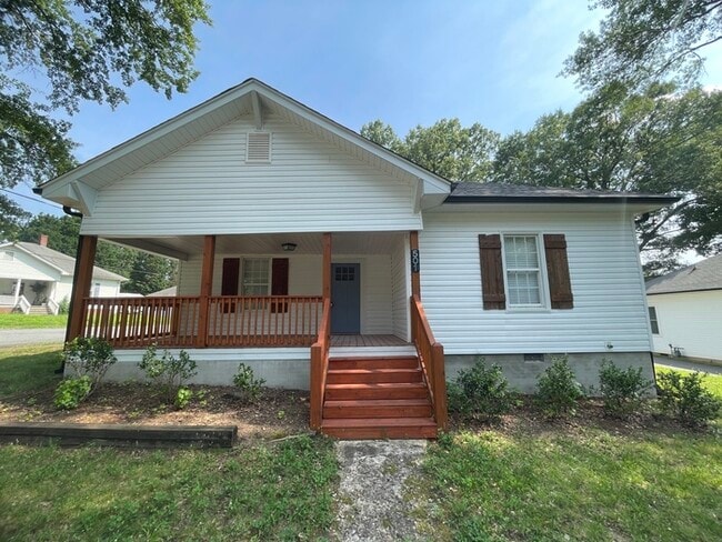 property at 501 W 8th St