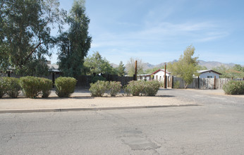 301-305 E Calle Arizona in Tucson, AZ - Building Photo - Building Photo