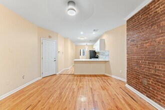 378 Baldwin Ave in Jersey City, NJ - Building Photo - Building Photo