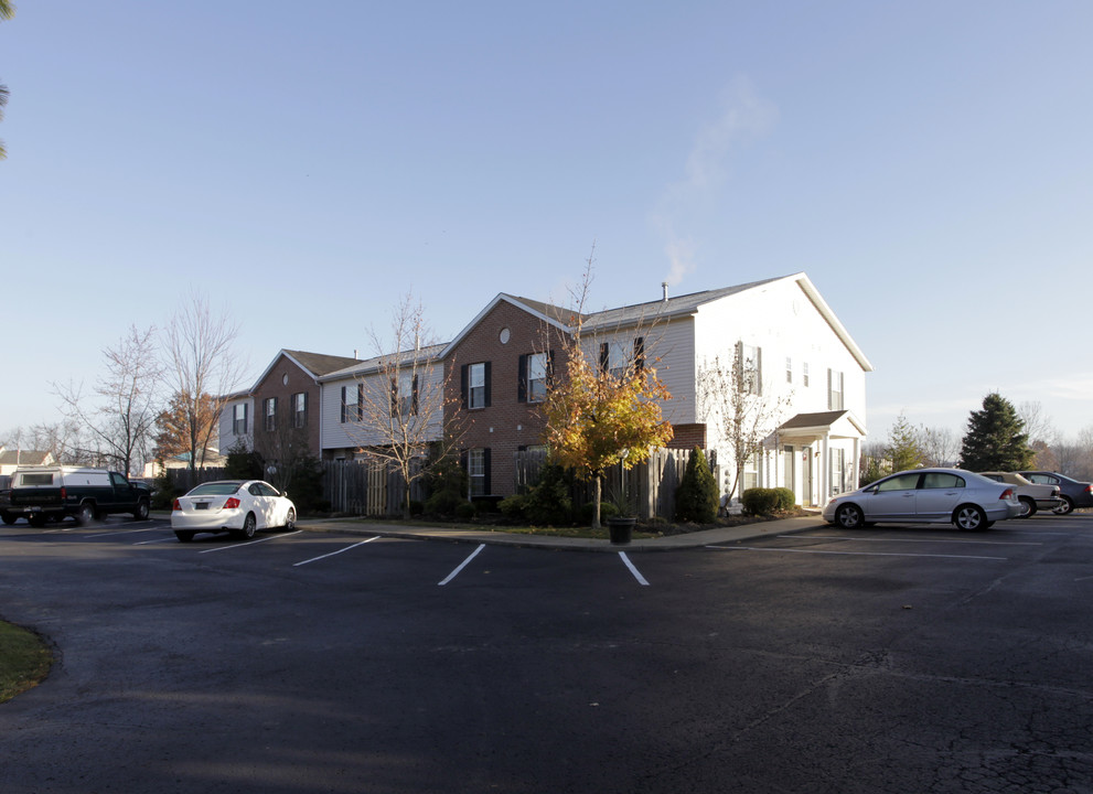 400 Waterside Ave in Canal Fulton, OH - Building Photo