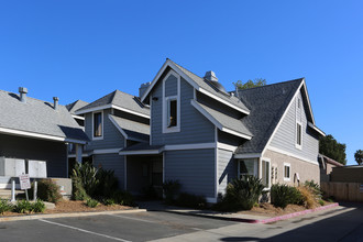 Amesbury Court in Poway, CA - Building Photo - Building Photo