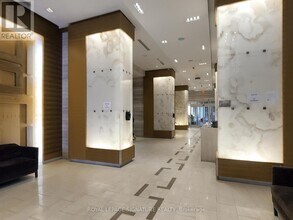 300 Front St W in Toronto, ON - Building Photo - Building Photo