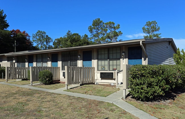 Cedarwood in Ocala, FL - Foto de edificio - Building Photo