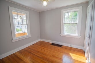 9 Spring Ave in Latham, NY - Building Photo - Building Photo