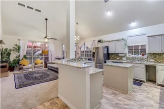8925 Lakewood Dr in Irving, TX - Building Photo - Building Photo