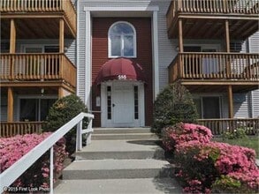 555 Diamond Hill Rd in Woonsocket, RI - Building Photo - Building Photo