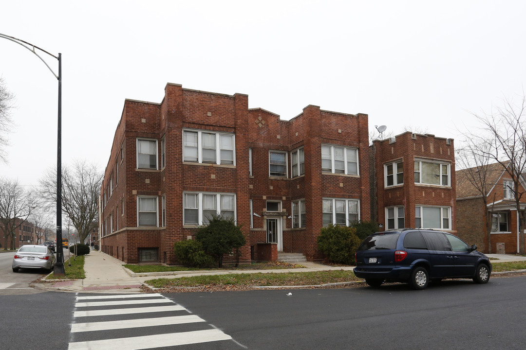 7556-7558 S Eberhart Ave in Chicago, IL - Building Photo