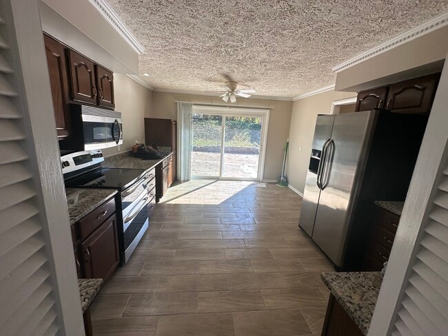 property at 1516 Schuff Ln