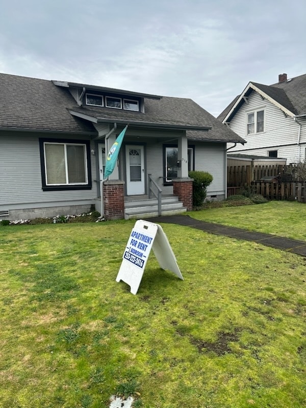 318 5th Ave NW in Puyallup, WA - Building Photo - Building Photo