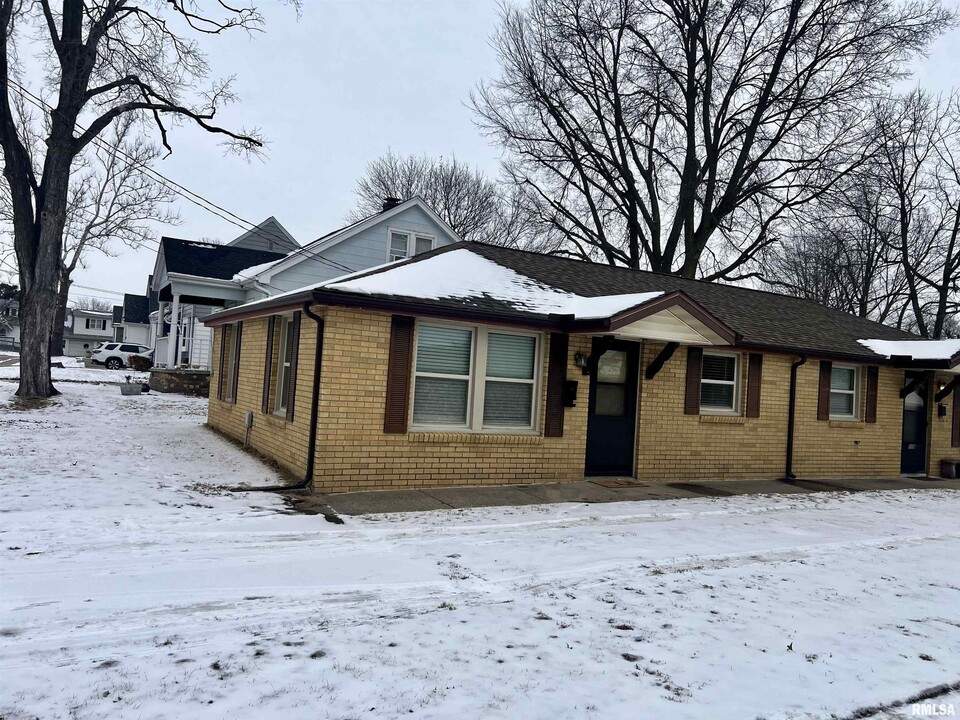 116 N 6th Ave in Morton, IL - Building Photo