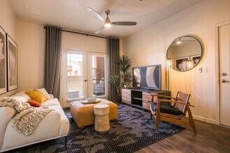 South Meadows in Santa Fe, NM - Foto de edificio - Building Photo