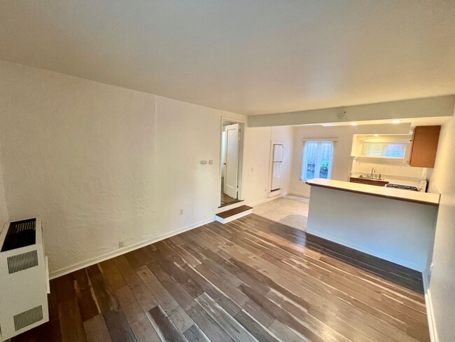 160 Monterey Ave in Pacific Grove, CA - Building Photo - Building Photo