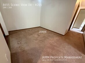 8655 Scenicview Dr in Broadview Heights, OH - Building Photo - Building Photo