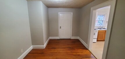 2407 Spring Garden St in Greensboro, NC - Building Photo - Building Photo