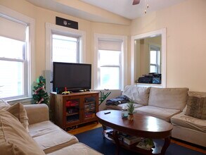 71 Hillside St in Boston, MA - Building Photo - Building Photo