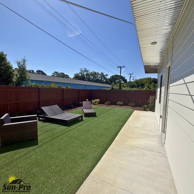 property at 2421 India Palm Dr