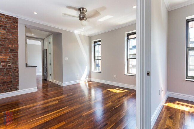 1590 Lexington Ave, Unit 12 in New York, NY - Foto de edificio - Building Photo