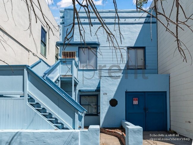 484 Waller St in San Francisco, CA - Foto de edificio - Building Photo