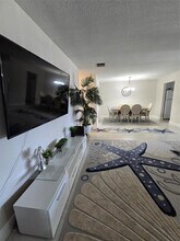 2109 NE 68th St in Fort Lauderdale, FL - Building Photo - Building Photo