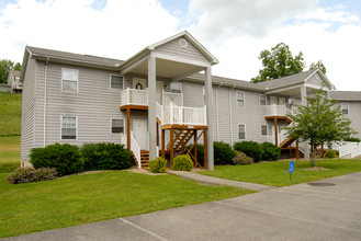 Hall Valley Apartments in Bridgeport, WV - Foto de edificio - Other