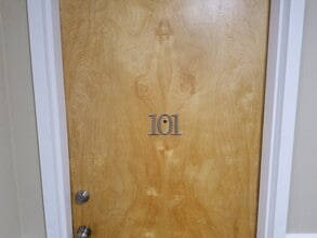 59 Pearl St, Unit 101 in Middleboro, MA - Building Photo - Building Photo