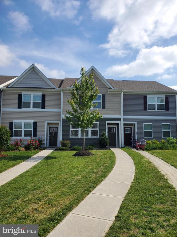 property at 35 Tyndall Trl