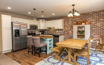 2089 Falling Leaves Lane in Lexington, KY - Building Photo - Building Photo