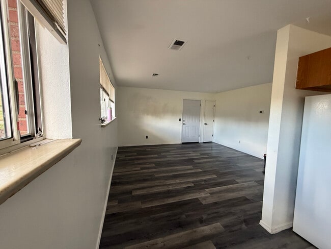211 S Brentwood St in Lakewood, CO - Foto de edificio - Building Photo