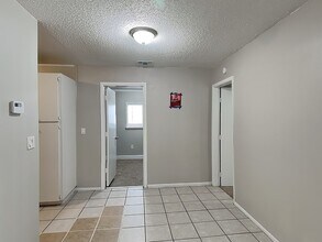 107 Bayside Blvd in Oldsmar, FL - Foto de edificio - Building Photo