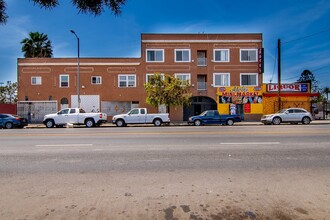South Park Place Apartments in Los Angeles, CA - Foto de edificio - Interior Photo