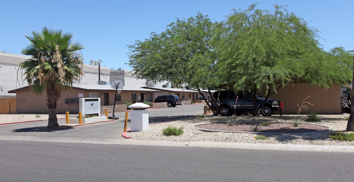 Villa Sienna Apartment Homes in Phoenix, AZ - Building Photo