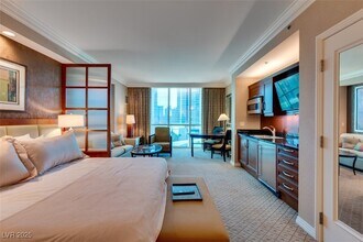 145 E Harmon Ave in Las Vegas, NV - Foto de edificio - Building Photo