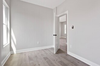 843 E 65th St in Chicago, IL - Building Photo - Building Photo