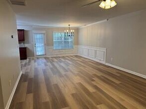 326 Hidden Creek Ln in Canton, GA - Foto de edificio - Building Photo