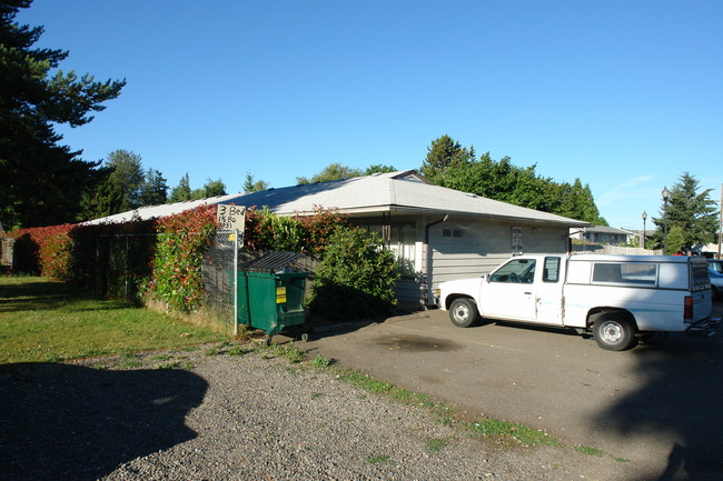 1020-1026 Clearview Ave NE in Salem, OR - Building Photo - Building Photo