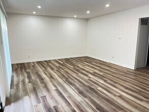 5917 Buffalo Ave in Van Nuys, CA - Building Photo - Building Photo