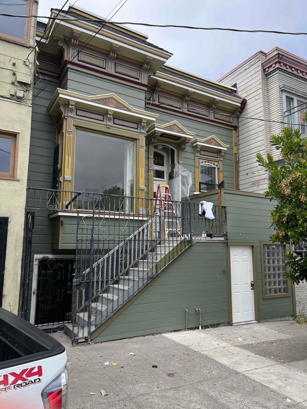 1651-1651 La Salle Ave