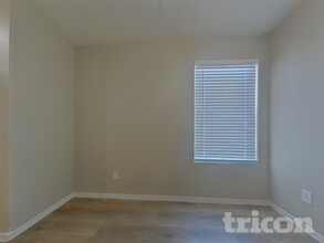 17271 W Ashley Dr in Goodyear, AZ - Foto de edificio - Building Photo