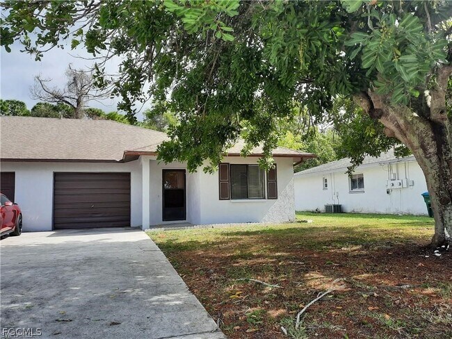 937 SE 24th Ave in Cape Coral, FL - Building Photo - Building Photo