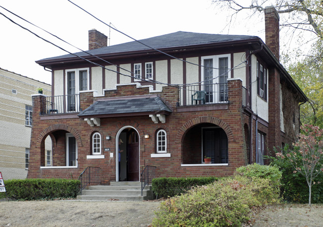 Montgomery/Bantry Apartments in Cincinnati, OH - Building Photo - Building Photo